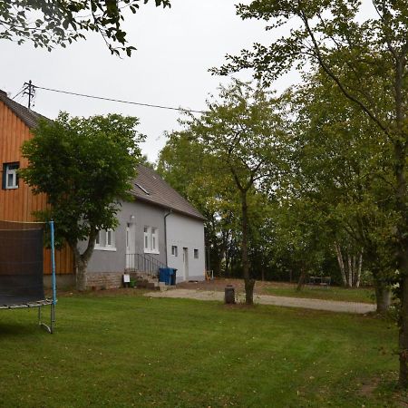 Cozy Holiday Home In Neuendorf With Garden Екстер'єр фото
