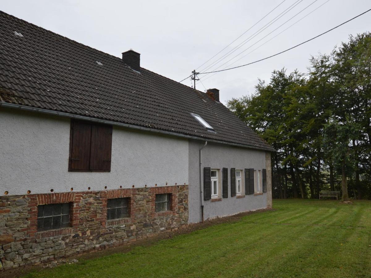 Cozy Holiday Home In Neuendorf With Garden Екстер'єр фото