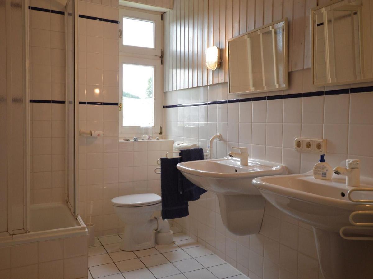 Cozy Holiday Home In Neuendorf With Garden Екстер'єр фото